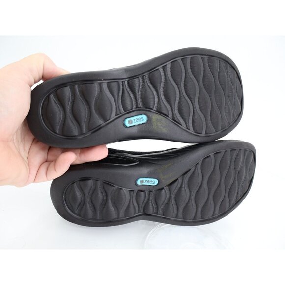 Bzees Women's Niche Slip On Flat Size 6 Black Stretch Fabric Light Shoe - Picture 8 of 12